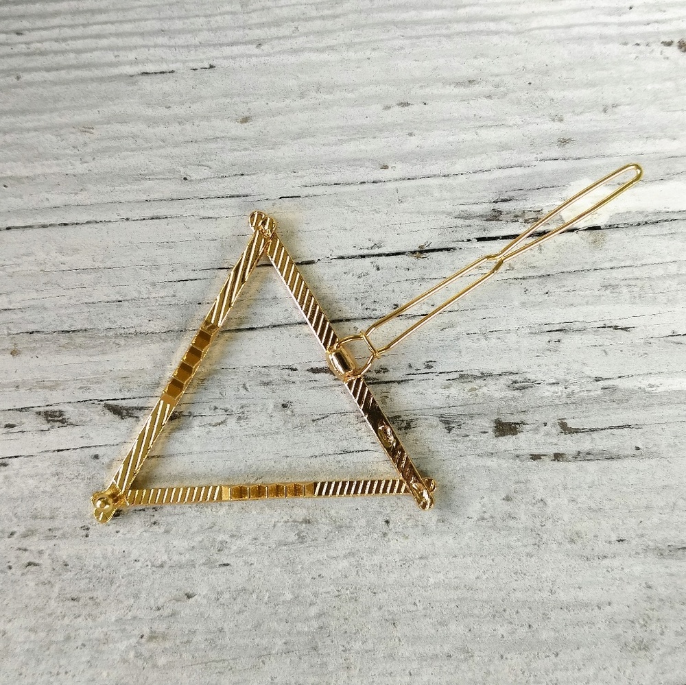 Golden Triangle Geometric Hair Barrette - Picture 6 of 7